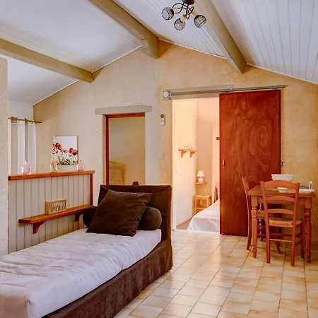 En Pleine Nature Pour 4 Pers., Grande Terrasse Et Jardin - Fr-1-828-10