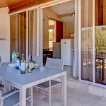 Dom wakacyjny En Pleine Nature Pour 4 Pers., Grande Terrasse Et Jardin - Fr-1-828-10 Gourdon