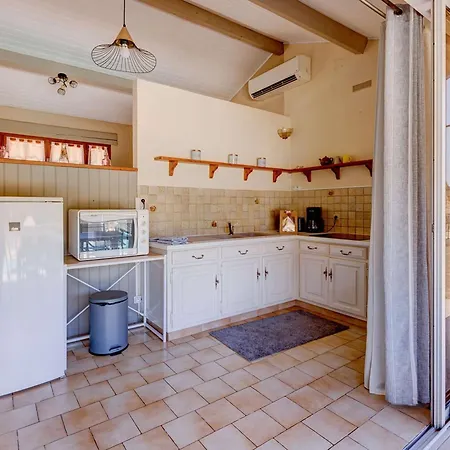 En Pleine Nature Pour 4 Pers., Grande Terrasse Et Jardin - Fr-1-828-10 *