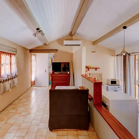 En Pleine Nature Pour 4 Pers., Grande Terrasse Et Jardin - Fr-1-828-10 펜션 구르동-앙-케르시