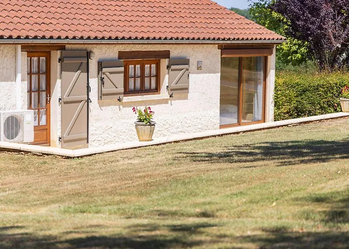 펜션 En Pleine Nature Pour 4 Pers., Grande Terrasse Et Jardin - Fr-1-828-10 *